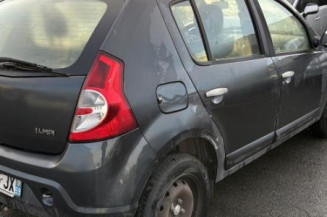 Serrure avant droit DACIA SANDERO 1