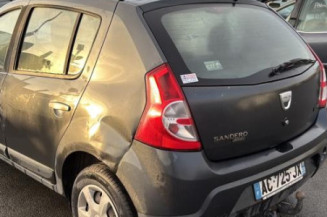 Serrure avant droit DACIA SANDERO 1