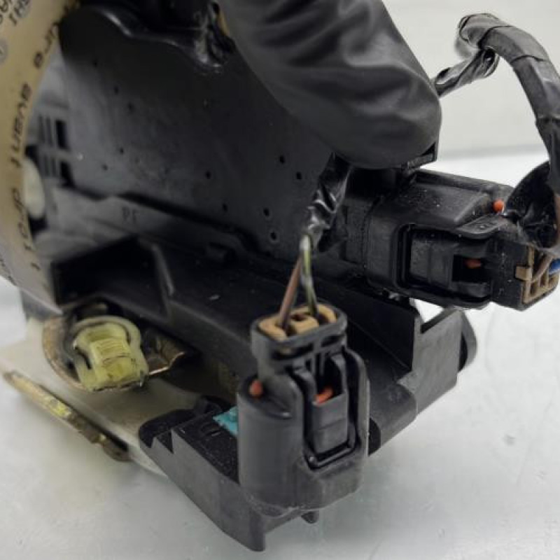 Serrure avant droit MITSUBISHI COLT 6 Photo n°3