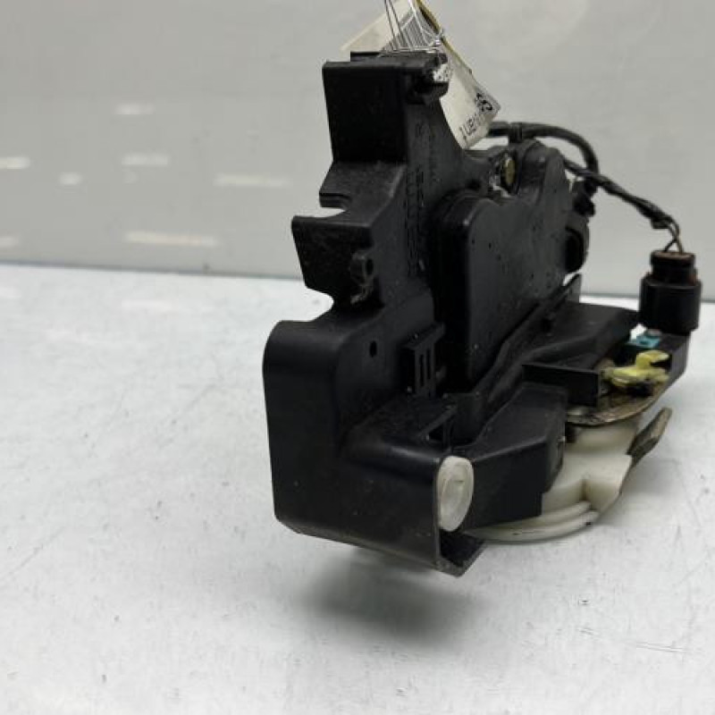 Serrure avant droit MITSUBISHI COLT 6 Photo n°4