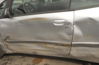 Serrure avant droit MITSUBISHI COLT 6