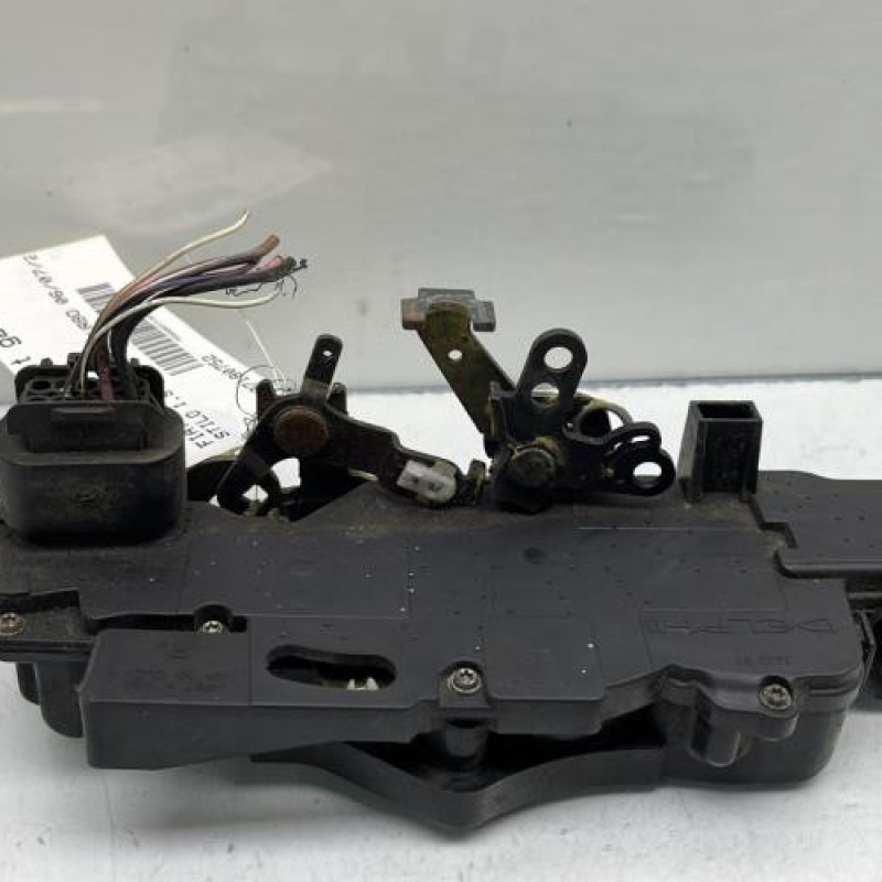 Serrure avant gauche FIAT STILO Photo n°1