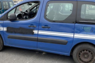 Serrure avant droit PEUGEOT PARTNER 2