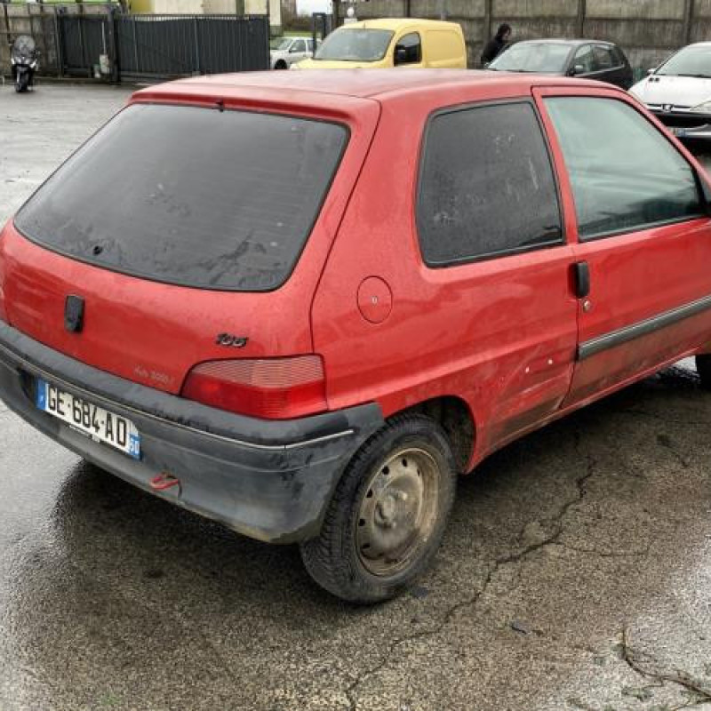 Feu arriere principal droit (feux) PEUGEOT 106 Photo n°3