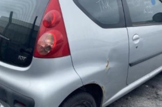 Serrure avant droit PEUGEOT 107