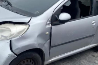 Serrure avant droit PEUGEOT 107