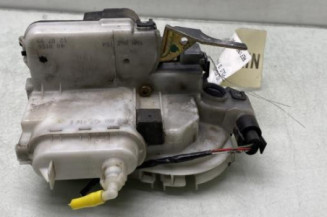 Serrure avant droit VOLKSWAGEN POLO 3