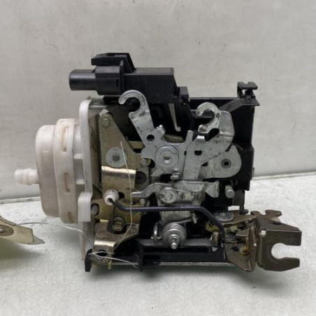 Serrure avant gauche AUDI A4 1