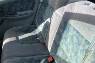 Serrure avant droit RENAULT MEGANE 1