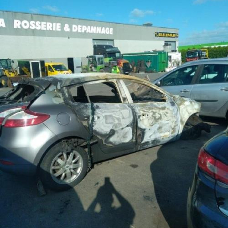 Etrier arriere droit (freinage) RENAULT MEGANE 3 Photo n°4