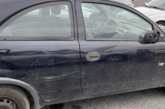 Serrure avant gauche OPEL CORSA C