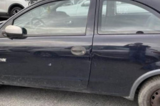 Serrure avant gauche OPEL CORSA C