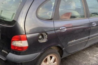 Serrure avant droit RENAULT SCENIC 1