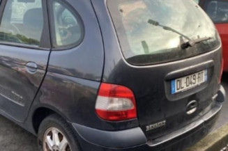 Serrure avant droit RENAULT SCENIC 1