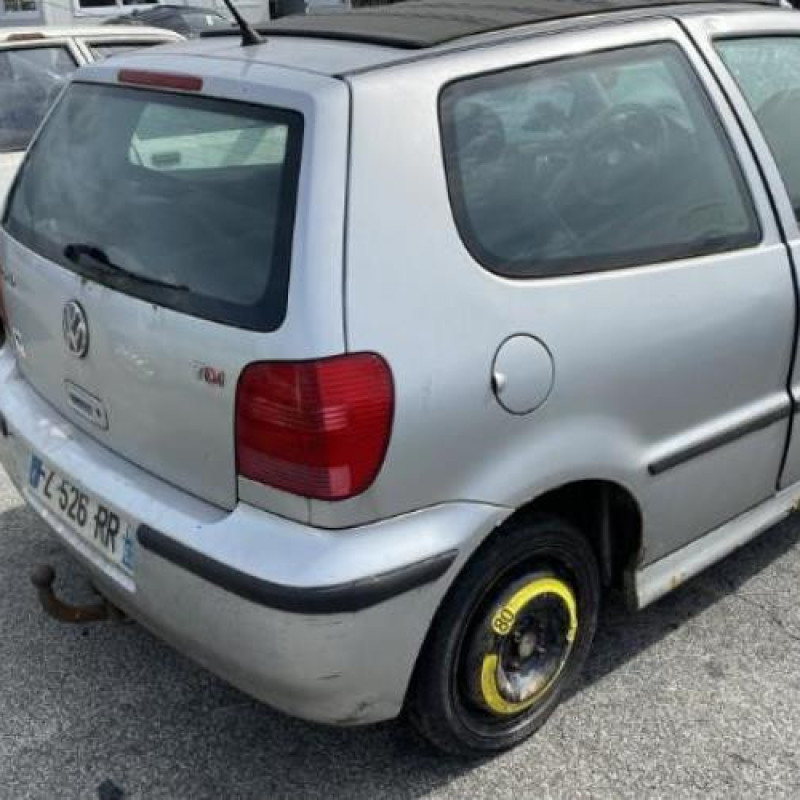 Serrure avant droit VOLKSWAGEN POLO 3 Photo n°9