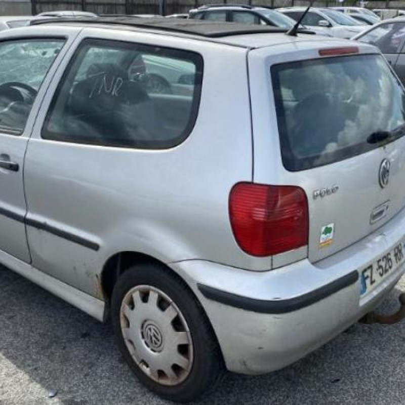 Serrure avant droit VOLKSWAGEN POLO 3 Photo n°10