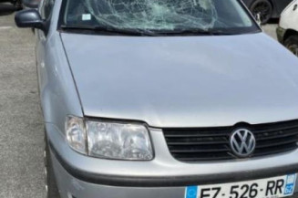 Serrure avant droit VOLKSWAGEN POLO 3