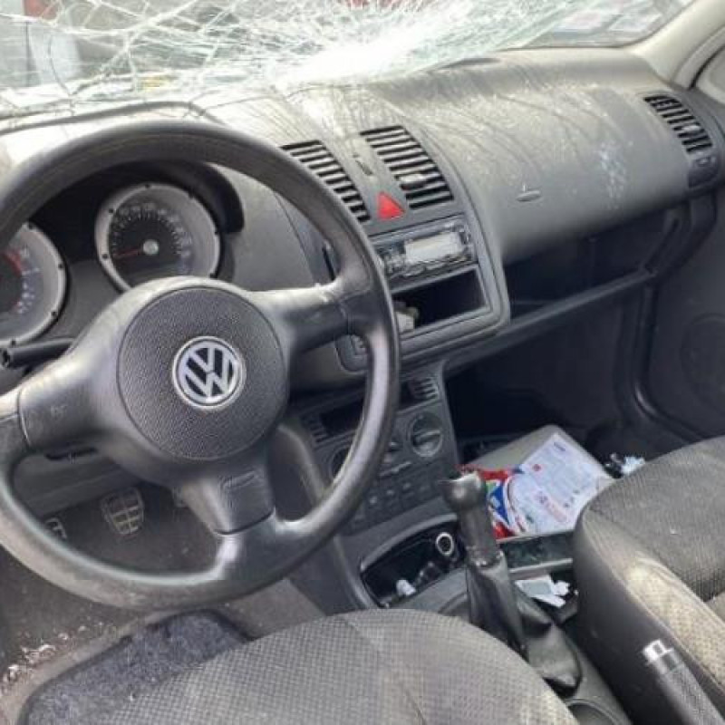 Serrure avant droit VOLKSWAGEN POLO 3 Photo n°19