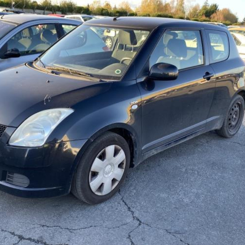 Bouton de warning SUZUKI SWIFT 3 Photo n°4