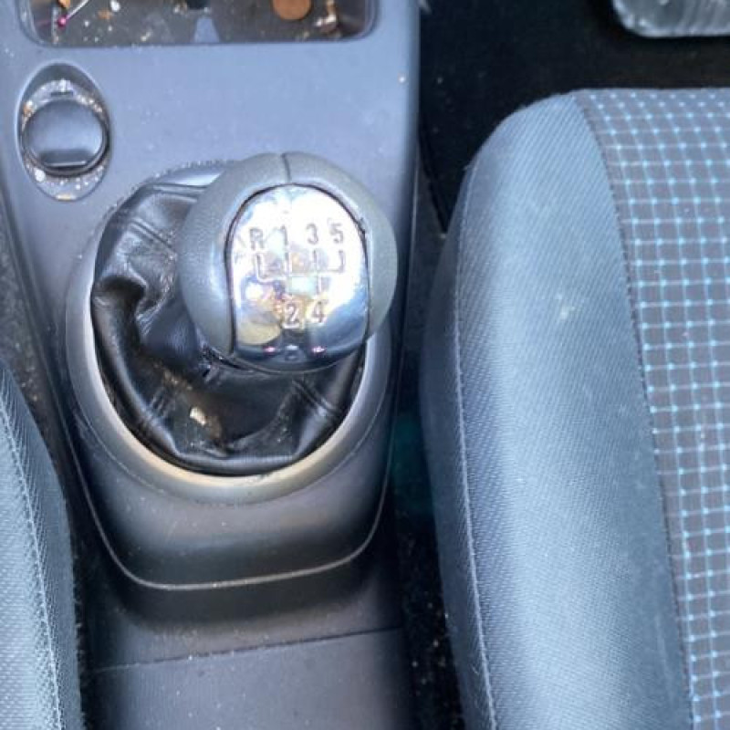 Bouton de warning SUZUKI SWIFT 3 Photo n°19