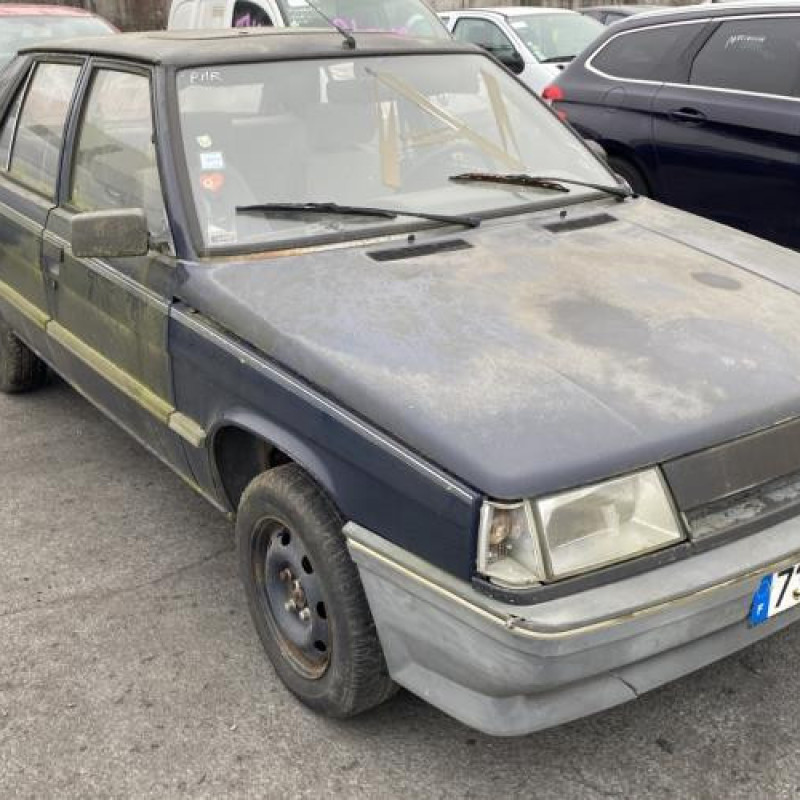 Bouton de warning RENAULT R11 Photo n°5