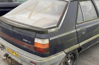 Bouton de warning RENAULT R11