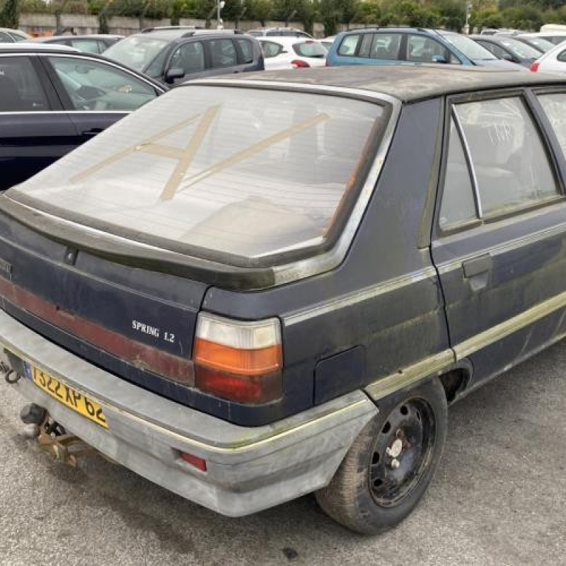 Bouton de warning RENAULT R11 Photo n°6