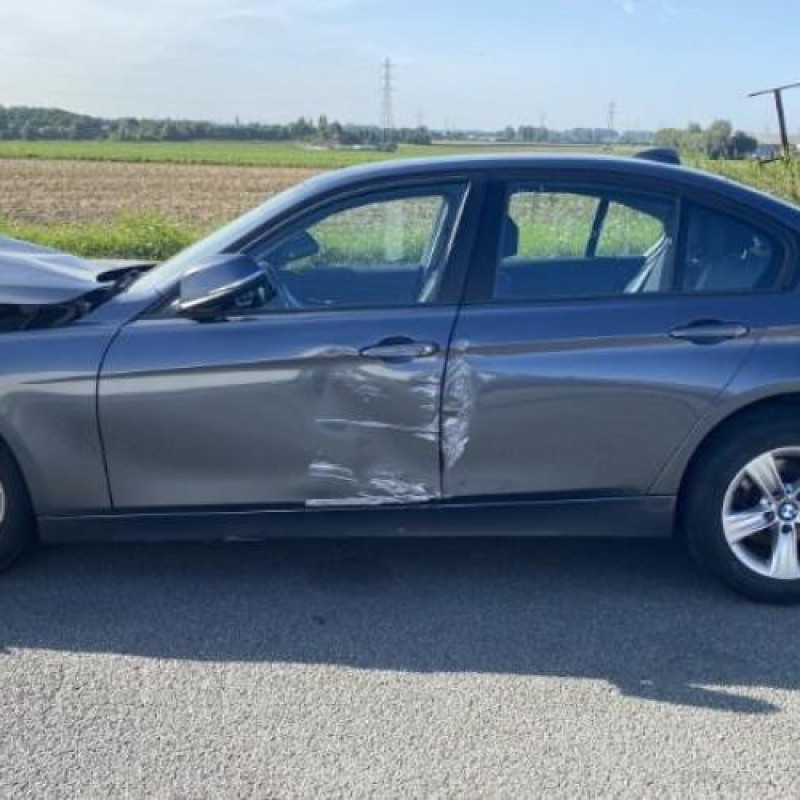 Commande GPS BMW SERIE 3 F30/F80 Photo n°10