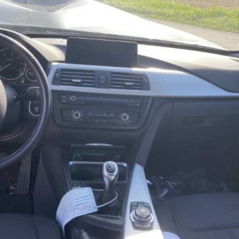 Commande GPS BMW SERIE 3 F30/F80 Photo n°16