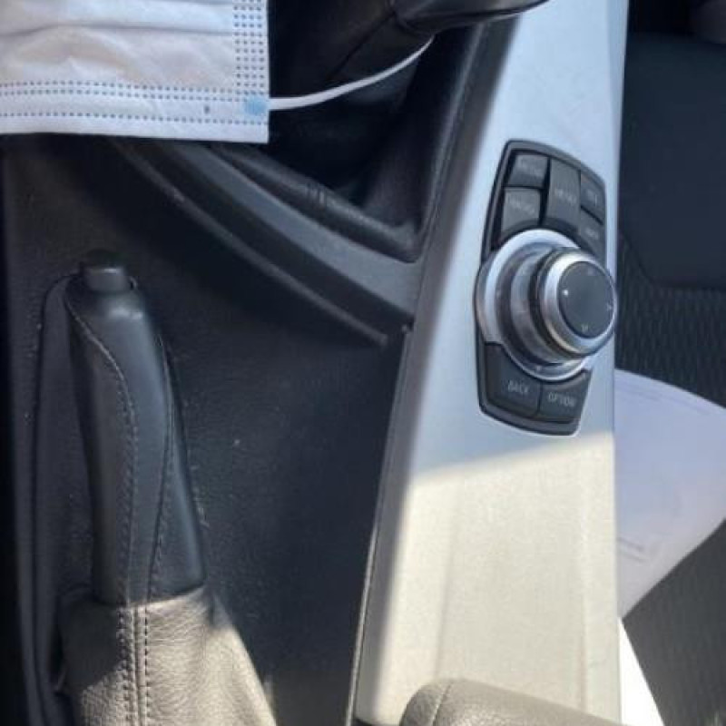 Commande GPS BMW SERIE 3 F30/F80 Photo n°18