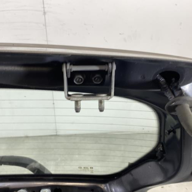 Malle/Hayon arriere CHEVROLET SPARK Photo n°9