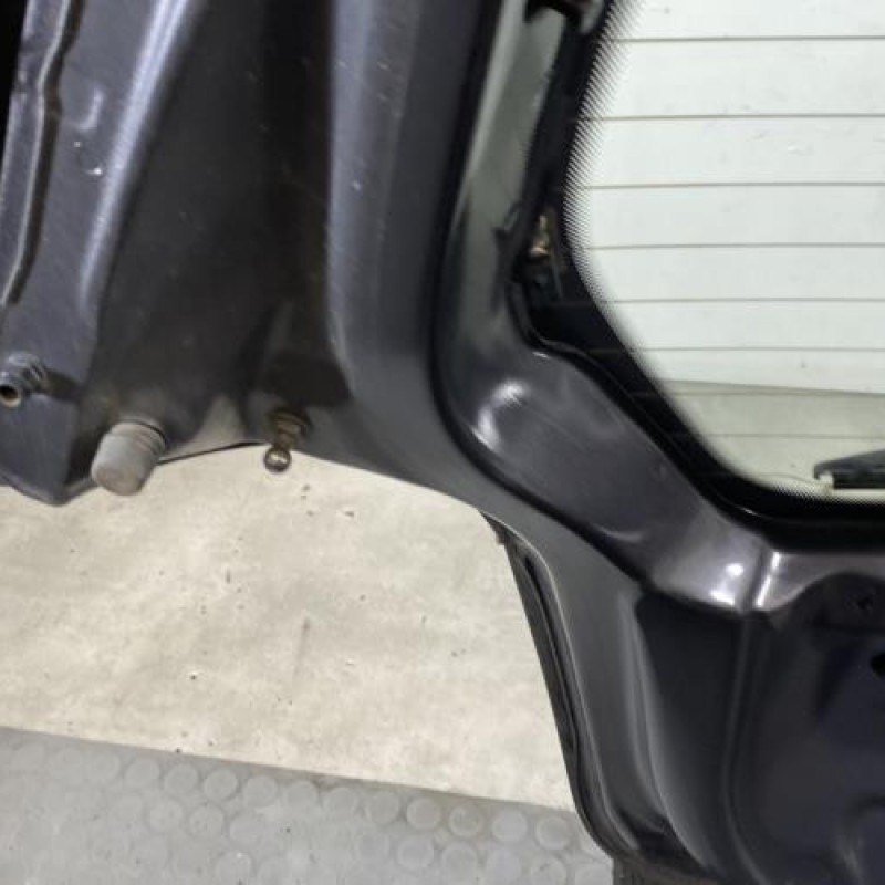 Malle/Hayon arriere CHEVROLET SPARK Photo n°11