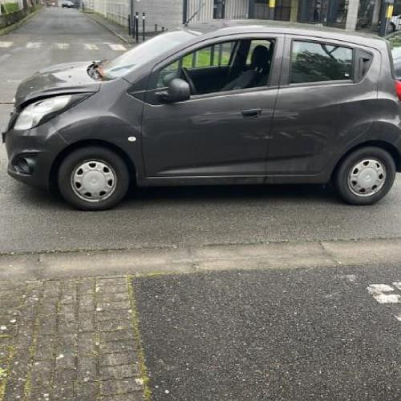 Malle/Hayon arriere CHEVROLET SPARK Photo n°16