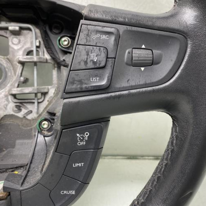 Volant PEUGEOT 508 1 Photo n°6