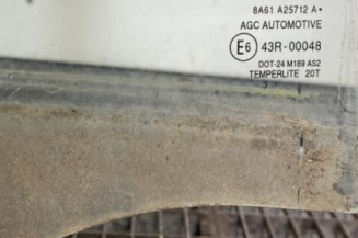 Vitre arriere droit FORD FIESTA 6