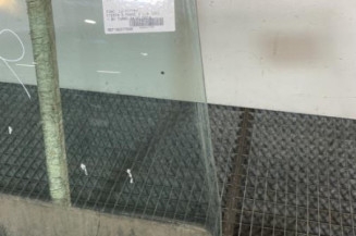 Vitre arriere droit FORD FIESTA 6