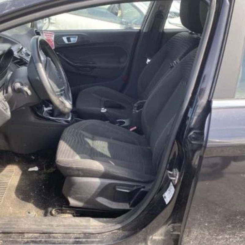 Vitre arriere droit FORD FIESTA 6 Photo n°14