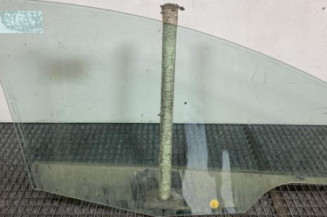 Vitre avant gauche FORD FIESTA 6