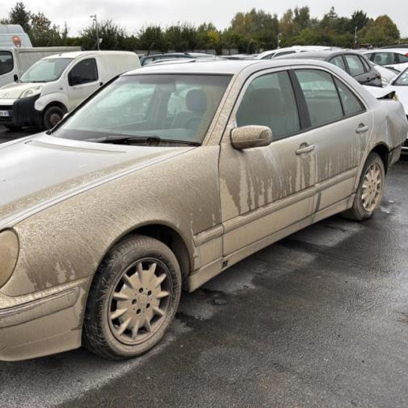 Retroviseur droit MERCEDES CLASSE E 210 Photo n°7