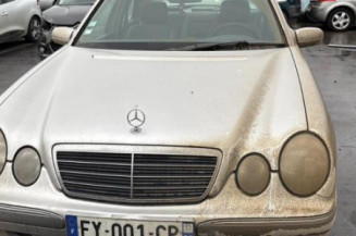 Retroviseur droit MERCEDES CLASSE E 210
