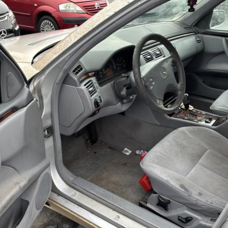Retroviseur droit MERCEDES CLASSE E 210 Photo n°15