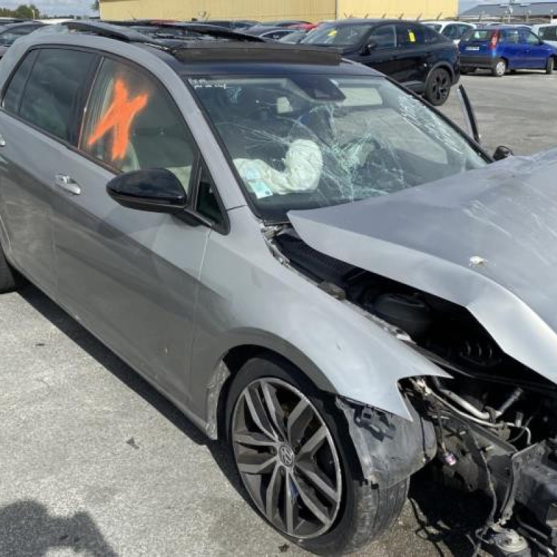 Feu arriere secondaire gauche (feux) VOLKSWAGEN GOLF 7 Photo n°4