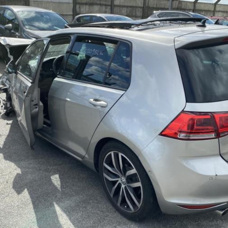 Feu arriere secondaire gauche (feux) VOLKSWAGEN GOLF 7 Photo n°6