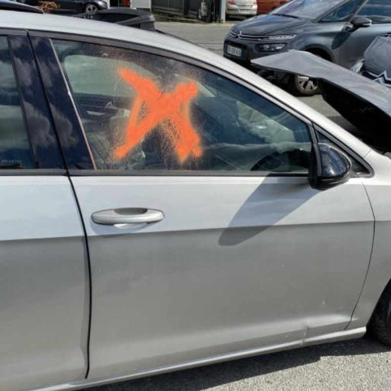 Feu arriere secondaire gauche (feux) VOLKSWAGEN GOLF 7 Photo n°10