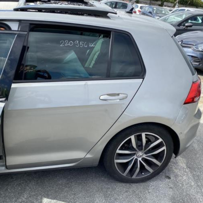Feu arriere secondaire gauche (feux) VOLKSWAGEN GOLF 7 Photo n°13