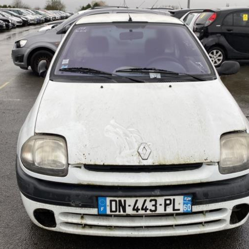 Capot RENAULT CLIO 2 Photo n°18