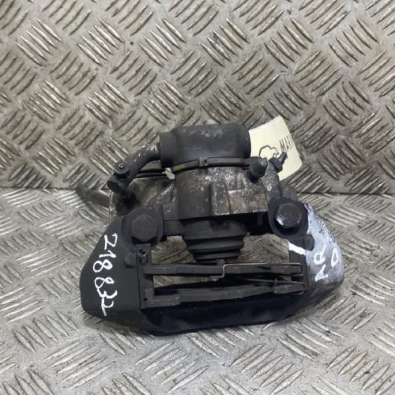 Etrier arriere droit (freinage) CITROEN XSARA Photo n°3