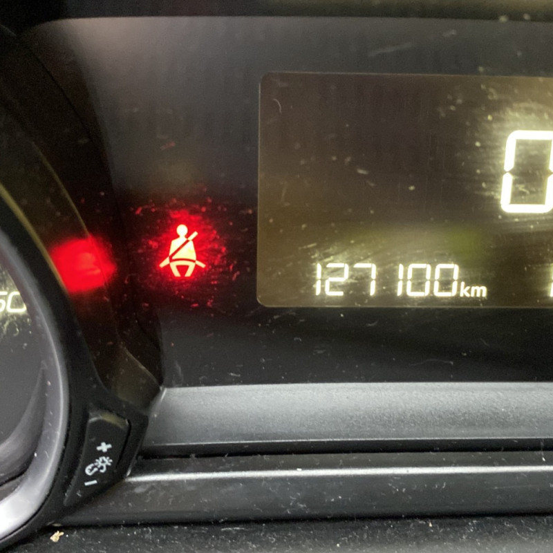 PEUGEOT 308 2 PHASE 1 1.6 BLUE HDI - 8V TURBO Photo n°18