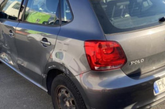 Retroviseur droit VOLKSWAGEN POLO 5