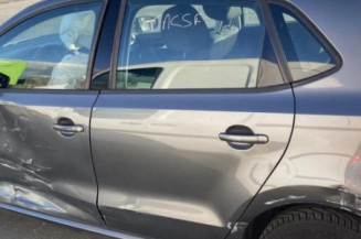 Retroviseur droit VOLKSWAGEN POLO 5
